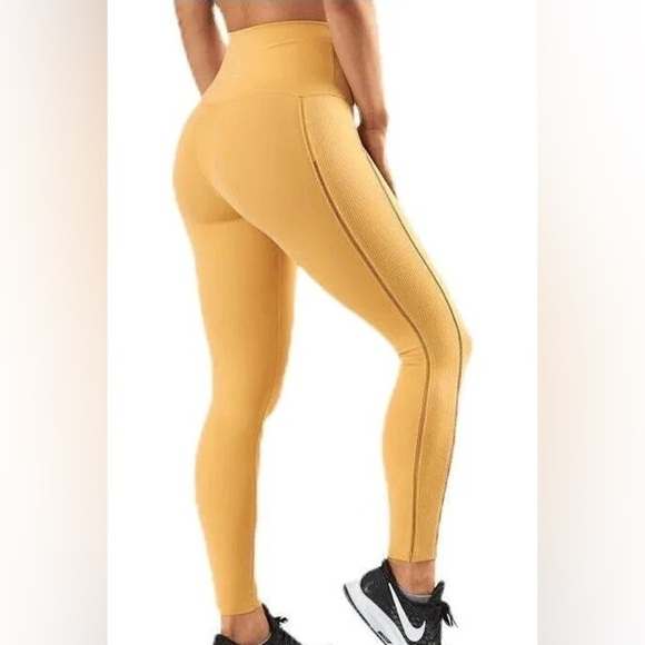 Nike Yoga Luxe Ribbed Leggings - Picture 4 of 14